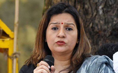 Mahua Moitra News: महुआ मोइत्रा की सदस्यता रद्द होने पर बोलीं प्रियंका चतुर्वेदी