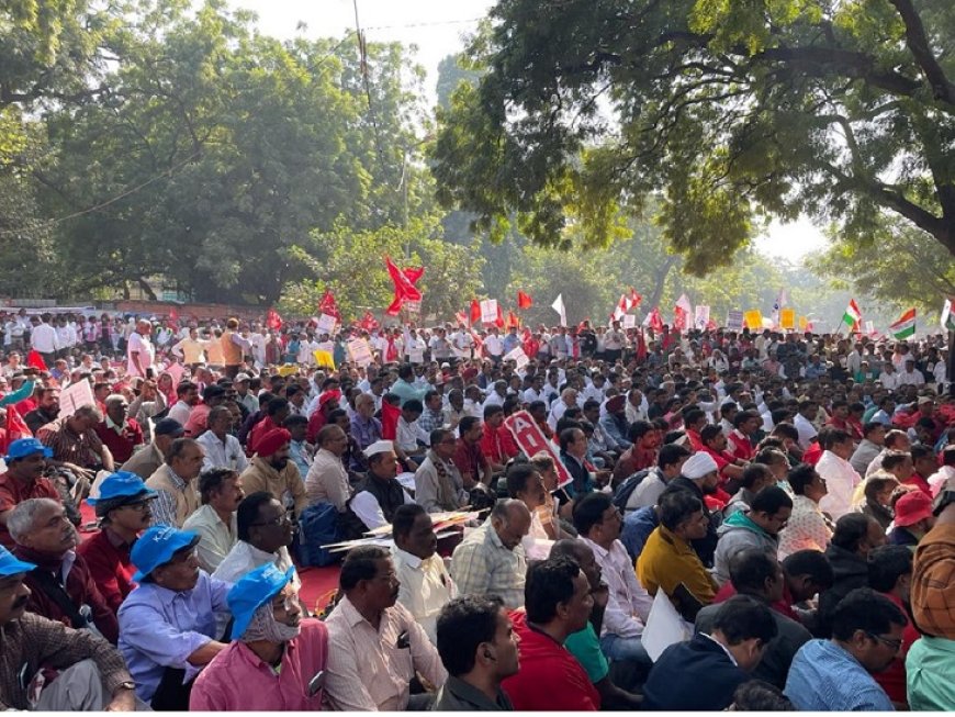 Maharashtra Protest: महाराष्ट्र में Old Pension Scheme की मांग को लेकर सड़कों पर उतरे लाखों कर्मचारी