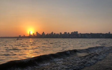 मुंबई मरीन ड्राइव: (सूर्यास्त की सैर)