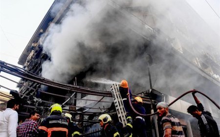 Mumbai news :  मुलुंड में छठी मंजिल में लगी भीषण आग, 50 लोगों को बचाया गया