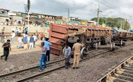 Train Derailment Palghar: मालगाड़ी के 6 डिब्बे पटरी से उतरे, रेल सेवाएं भी प्रभावित  हेल्पलाइन नंबर जारी !