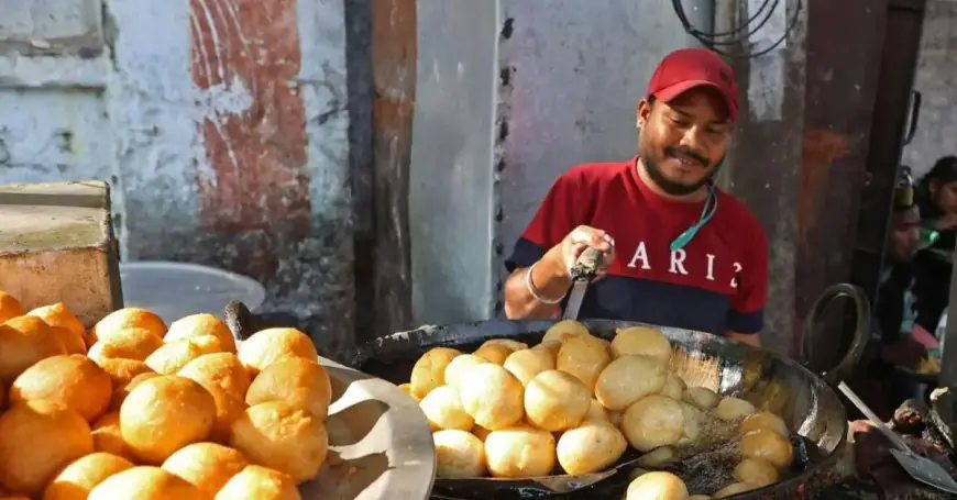 Best Vada Pav Places in Mumbai 2026: मुंबई के 10 सबसे मशहूर वड़ा पाव